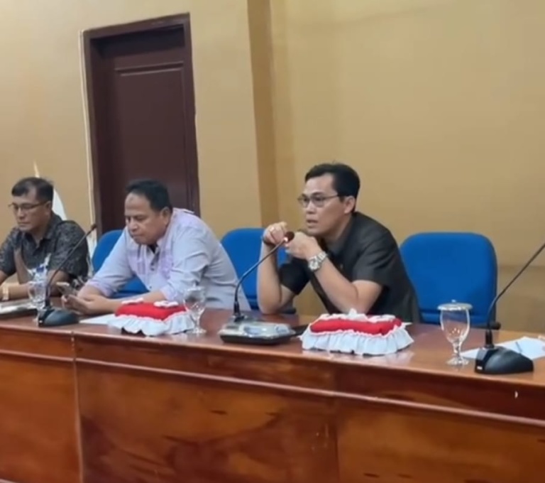 Rodi membahas penanganan sampah pasar Bengkulu bersama DLH