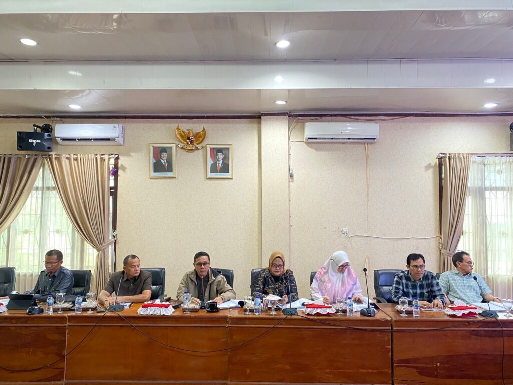 Bapemperda DPRD Kota Bengkulu rapat Raperda