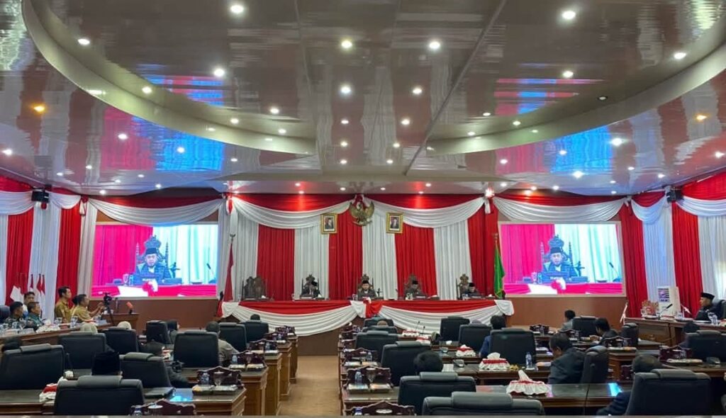 DPRD Kota Bengkulu menyetujui Raperda APBD 2025